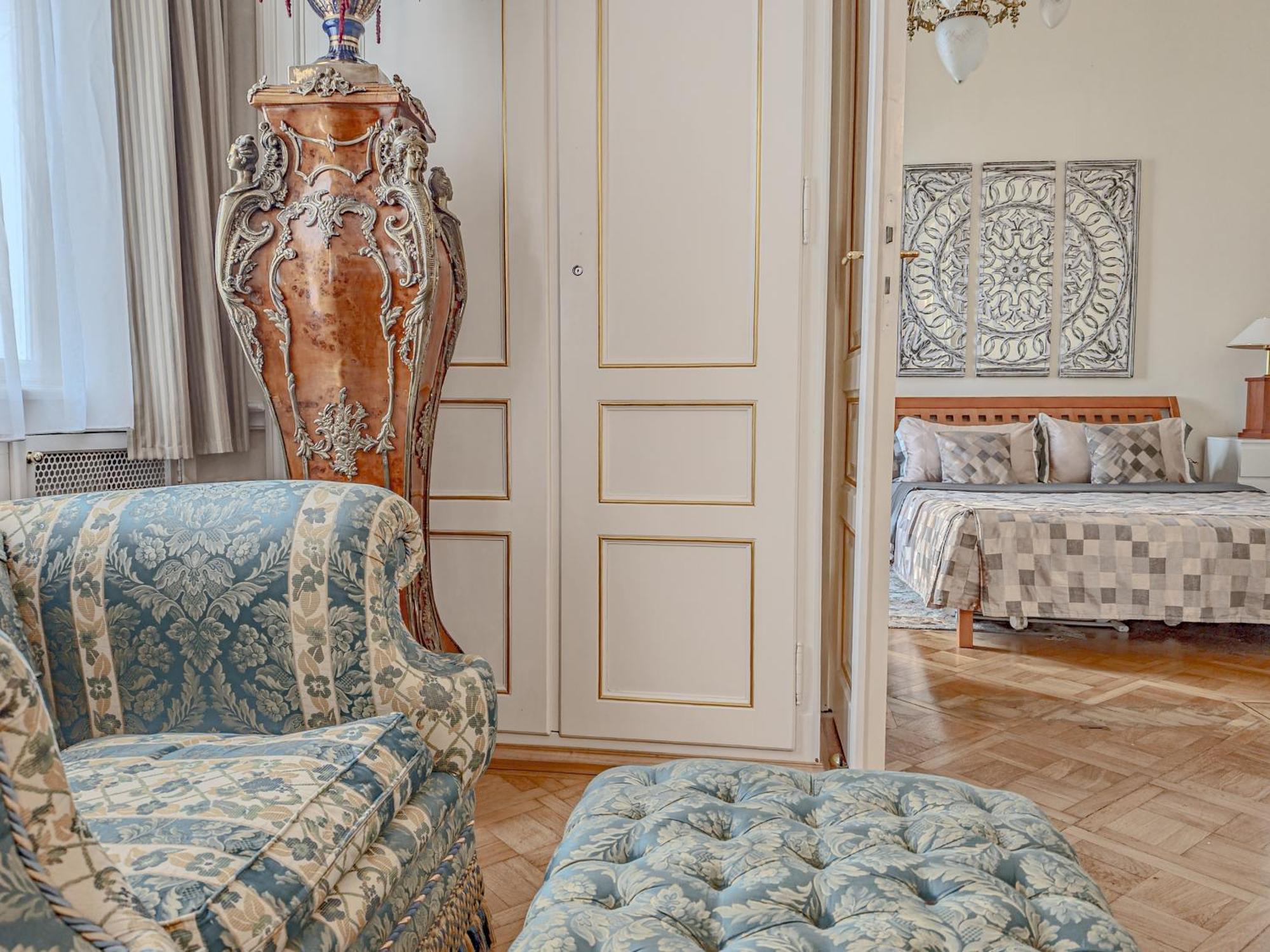 Unique Location With Hot-tub, Terrace And Garden * Praga
